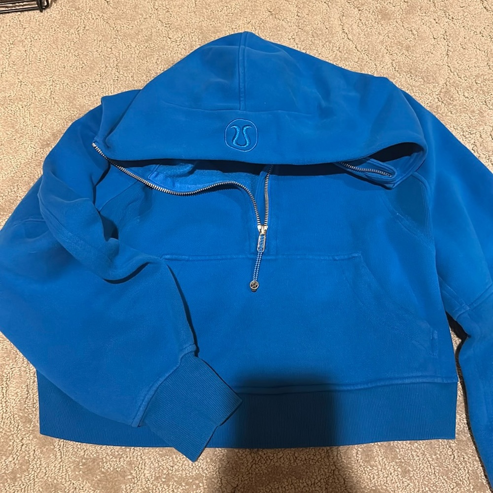 Lululemon poolside scuba